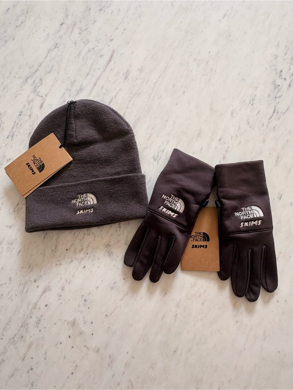 (NWT)THE NORTH FACE X SKIMS
1995 DENALI FLEECE
JACKET, Beanie and Gloves